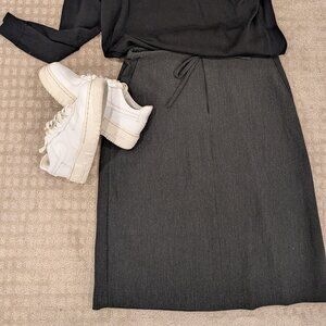 GAP Gray Knee-Length Skirt with Pockets 90s "Rachel Green" - Women's sz 4